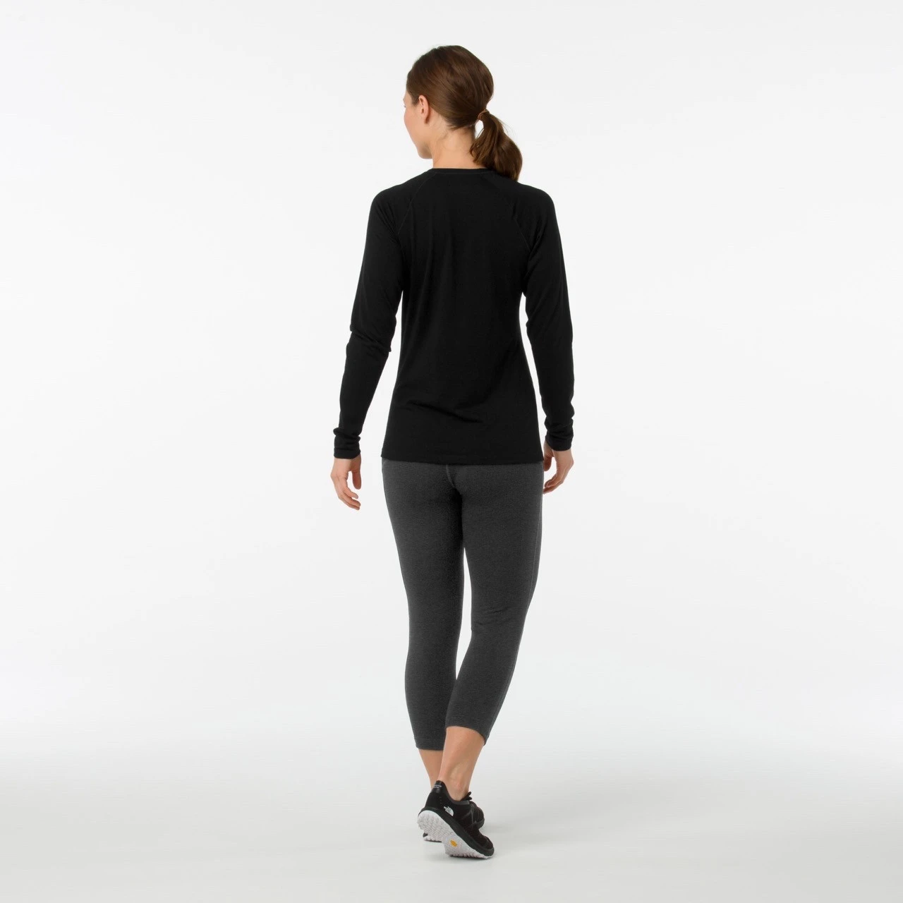 Smartwool Women's Classic All-Season Merino Base Layer Long Sleeve Shirt 5 Smartwool Women's Classic All-Season Merino Base Layer Long Sleeve Shirt - Image 3